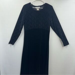 Alexandra Lee Vintage Maxi Dress Black Velvet Velour Size 14. Fits like a 12